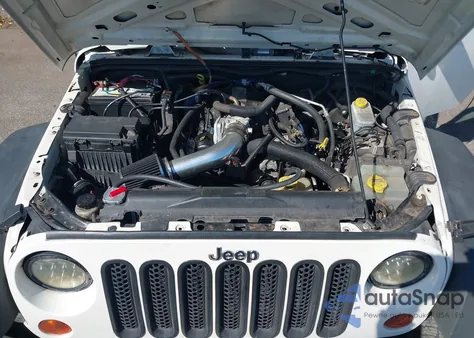 2010 Jeep Wrangler Unlimited Sport z USA, uszkodzony, nr VIN 1J4BA3H12AL170892